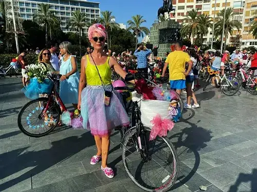فستیوال دوچرخه سواری زنان فانتزی
